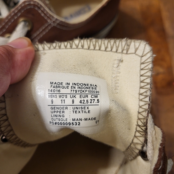 Brown converse size 9 mens - Picture 3 of 3